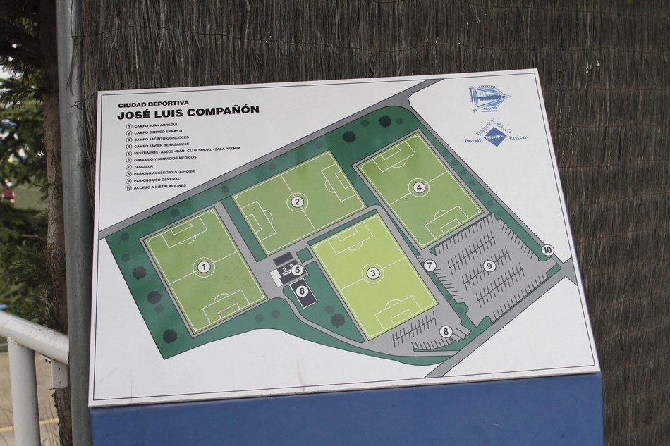 Ciudad Deportiva José Luis Compañón "Ibaia", campo Juan Arregui