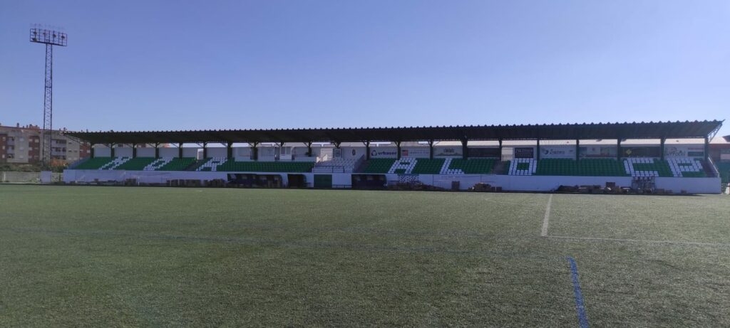 Campo Municipal de Fútbol Óliver Torres de Navalmoral de la Mata